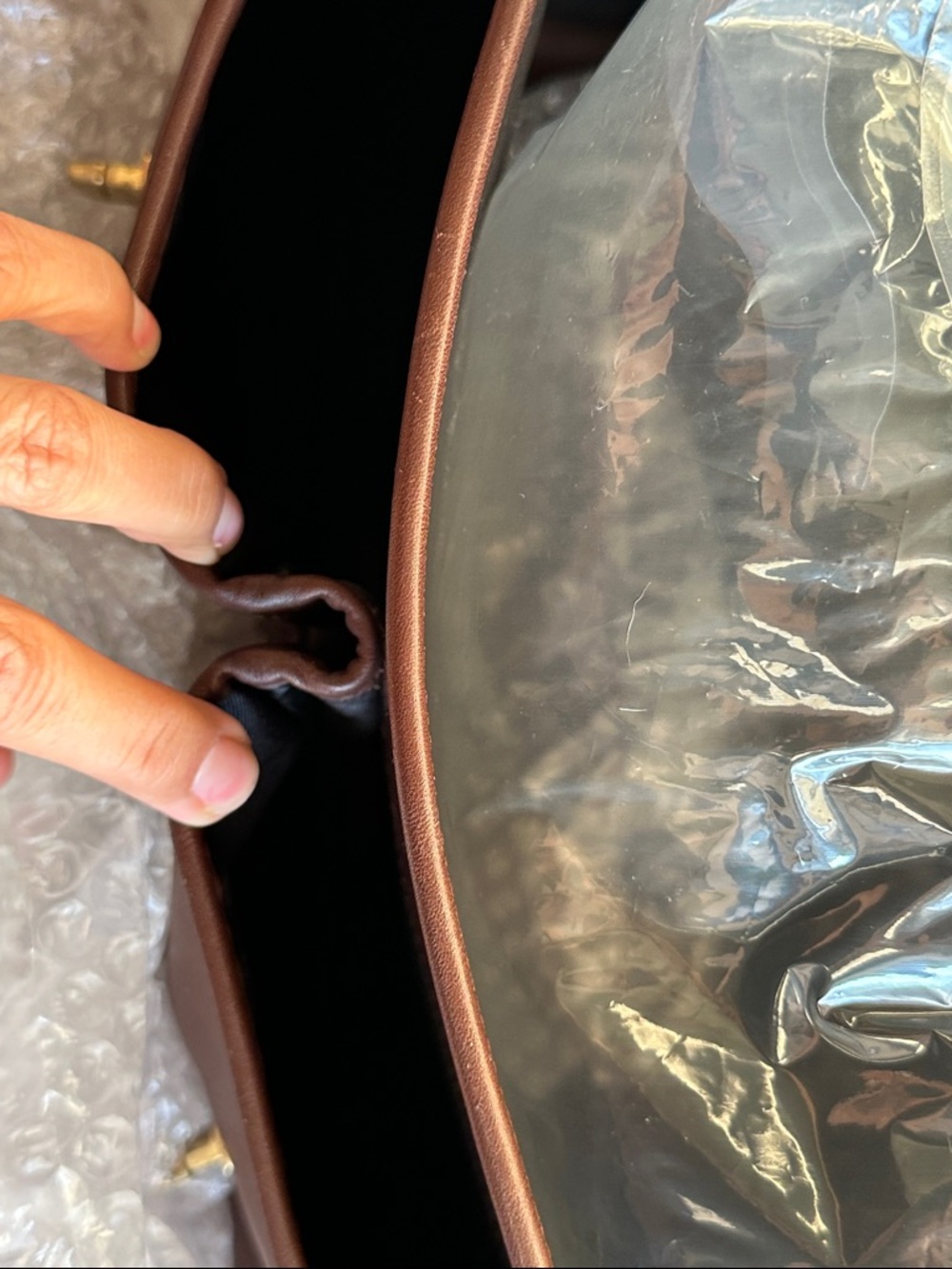 Vintage Coach Field Bag, Style 0594, in Mahogany - Picture 13 of 15